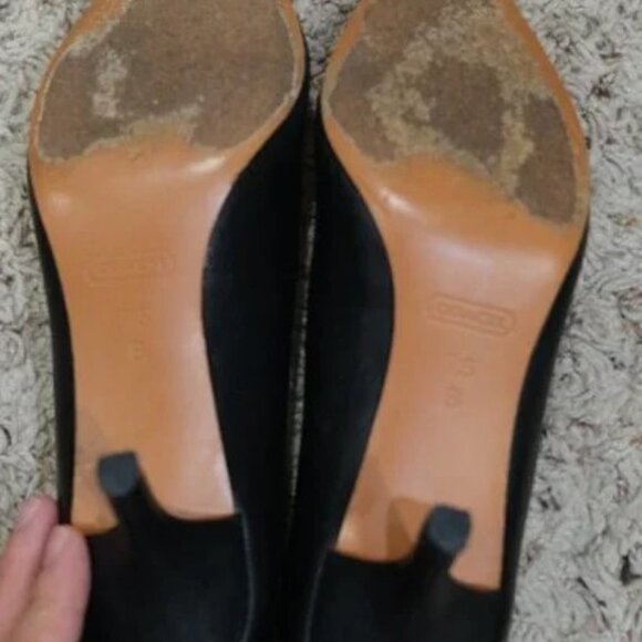 Coach BLACK SNAKESKIN AND GOLD Heels Size 7.5 GUC - Picture 7 of 7